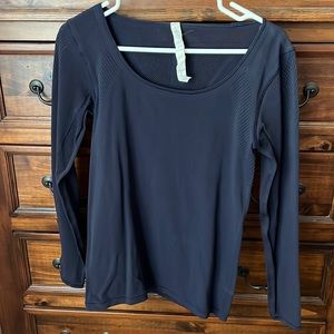 Lululemon Navy scoopneck with open detail on the back & sleeves
